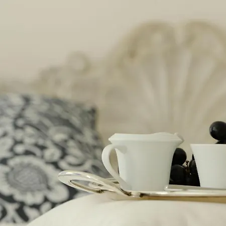 Relais Il Giardino Segreto Maison De Charme Couette-café 2*